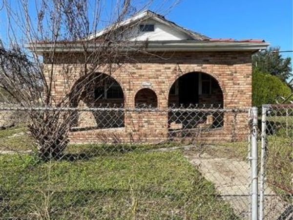 2510 GENERAL OGDEN Street, New Orleans, LA 70118