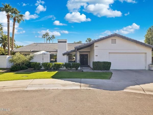 8542 N WOODLAND Court, Scottsdale, AZ 85258