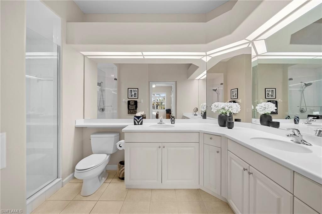 8516 Via Lungomare Cir, Unit 201, Estero, FL 33928 Photo