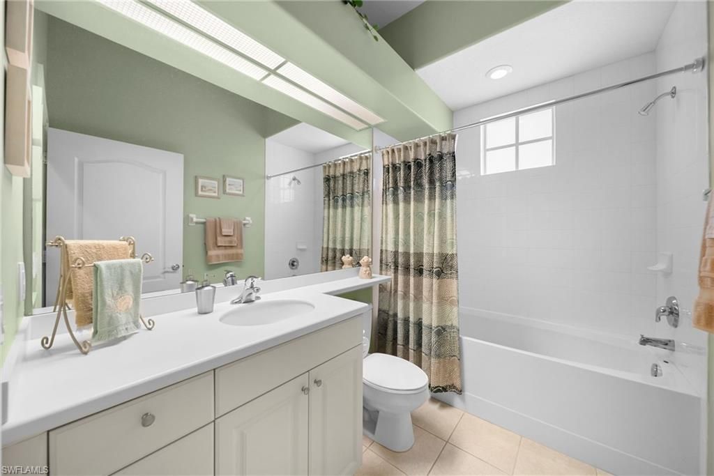 8516 Via Lungomare Cir, Unit 201, Estero, FL 33928 Photo