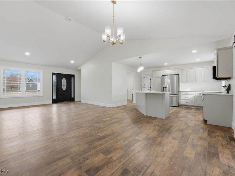 2630 Squirrel Hollow Street NE, Canton, OH 44704 Photo 14