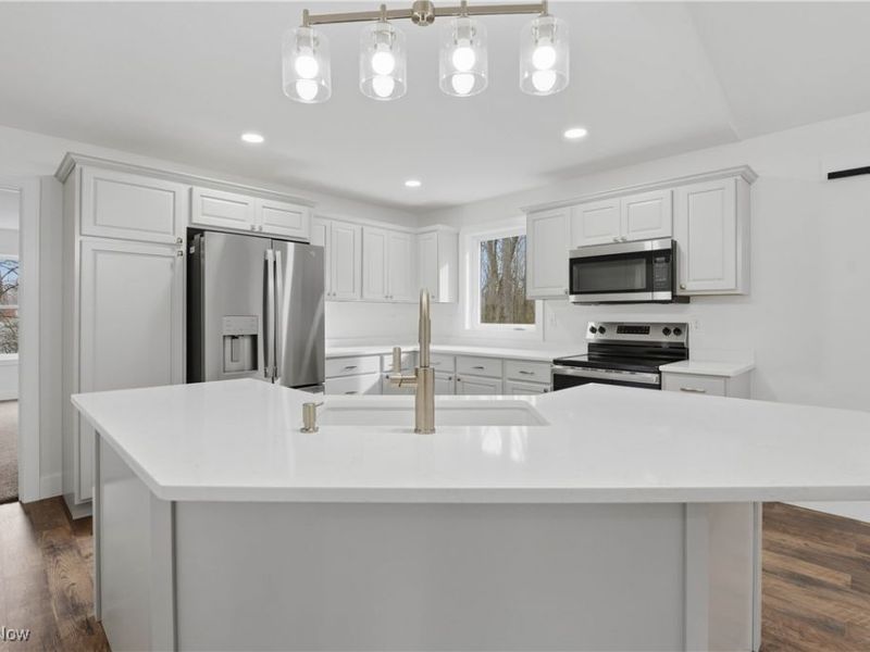 2630 Squirrel Hollow Street NE, Canton, OH 44704 Photo 15