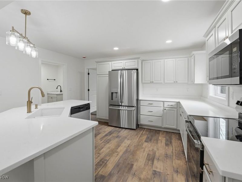 2630 Squirrel Hollow Street NE, Canton, OH 44704 Photo 16