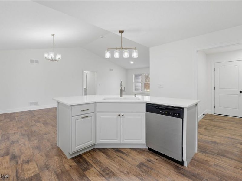 2630 Squirrel Hollow Street NE, Canton, OH 44704 Photo 17