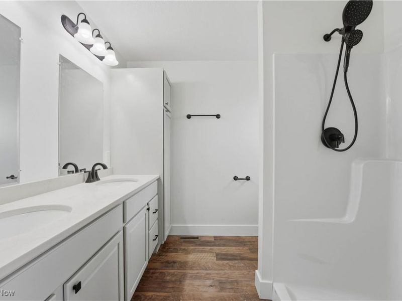 2630 Squirrel Hollow Street NE, Canton, OH 44704 Photo 24