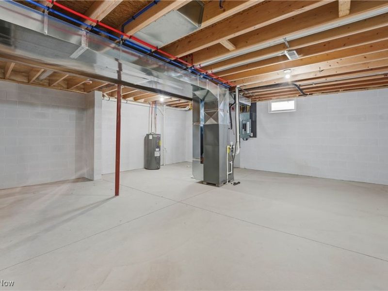 2630 Squirrel Hollow Street NE, Canton, OH 44704 Photo 37