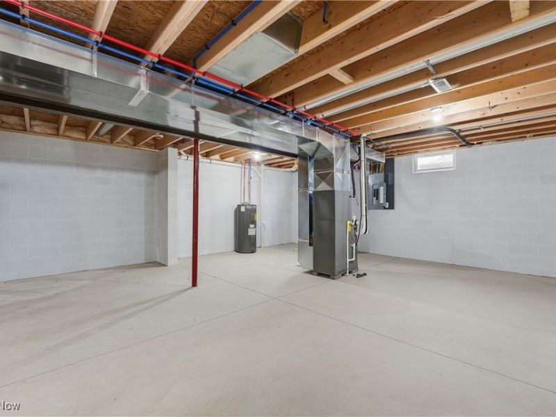 2630 Squirrel Hollow Street NE, Canton, OH 44704 Photo 38