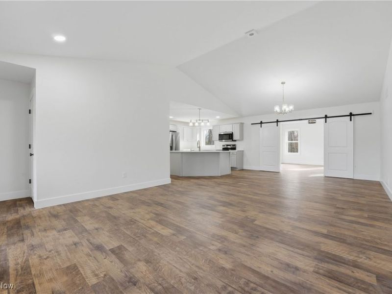 2630 Squirrel Hollow Street NE, Canton, OH 44704 Photo 5