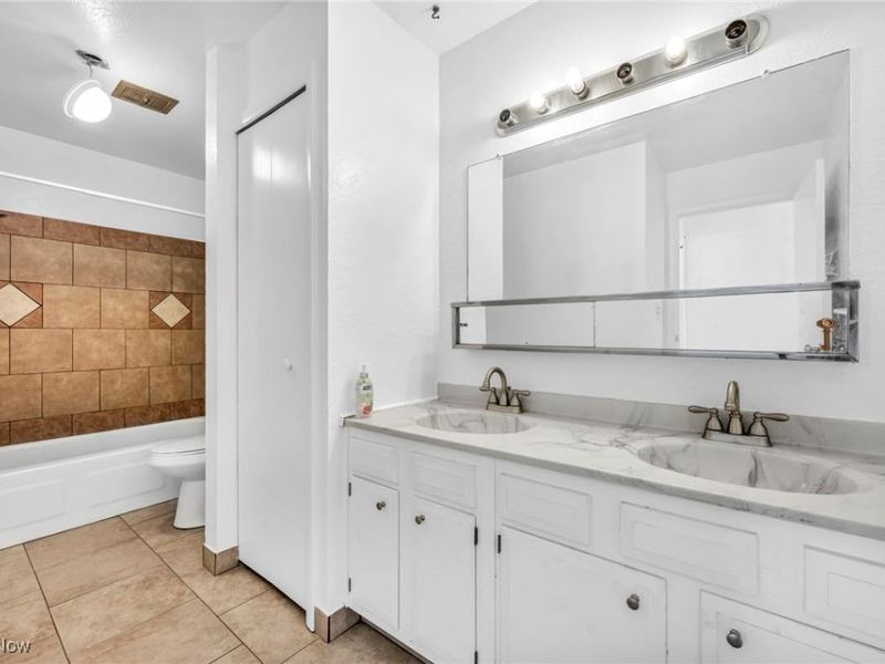 8381 N Akins Road, Unit H-7, North Royalton, OH 44133 Photo 18