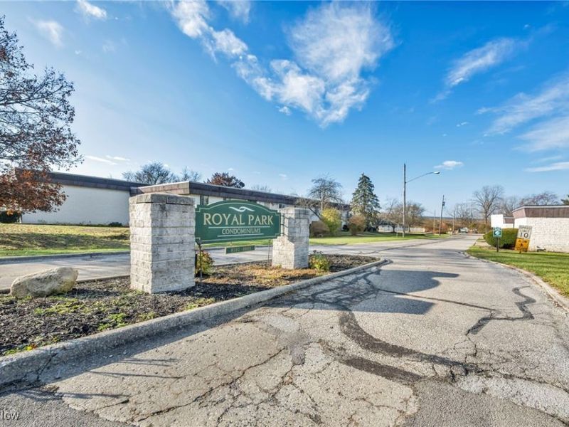 8381 N Akins Road, Unit H-7, North Royalton, OH 44133 Photo 29