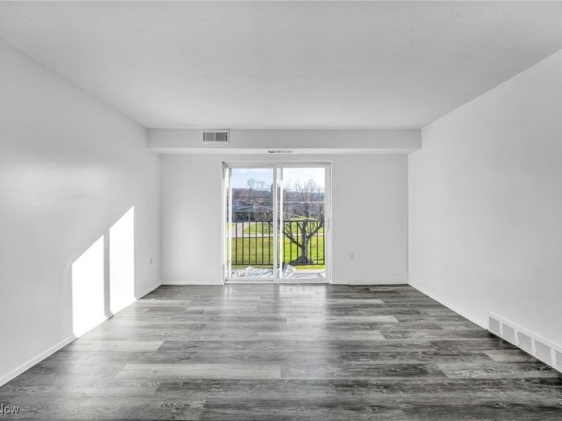 8381 N Akins Road, Unit H-7, North Royalton, OH 44133 Photo 4