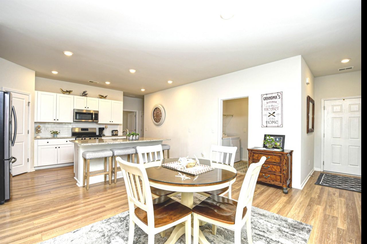 321 Hidden Cove Dr. Photo 12