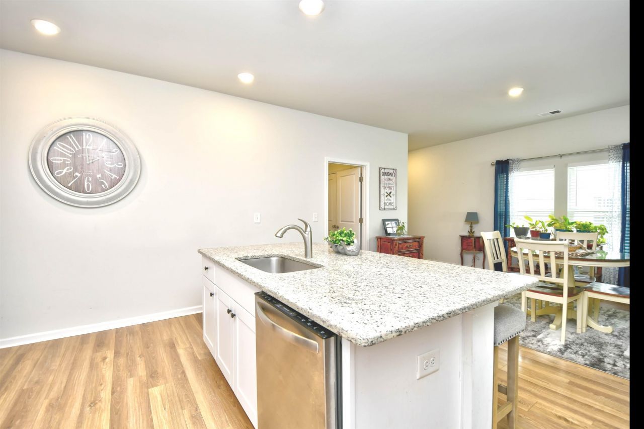 321 Hidden Cove Dr. Photo 15