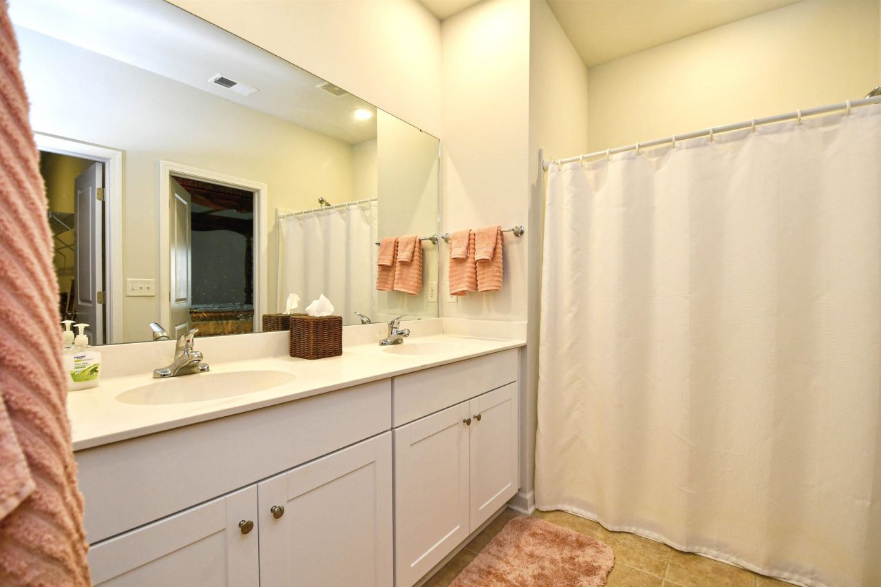 321 Hidden Cove Dr. Photo 19