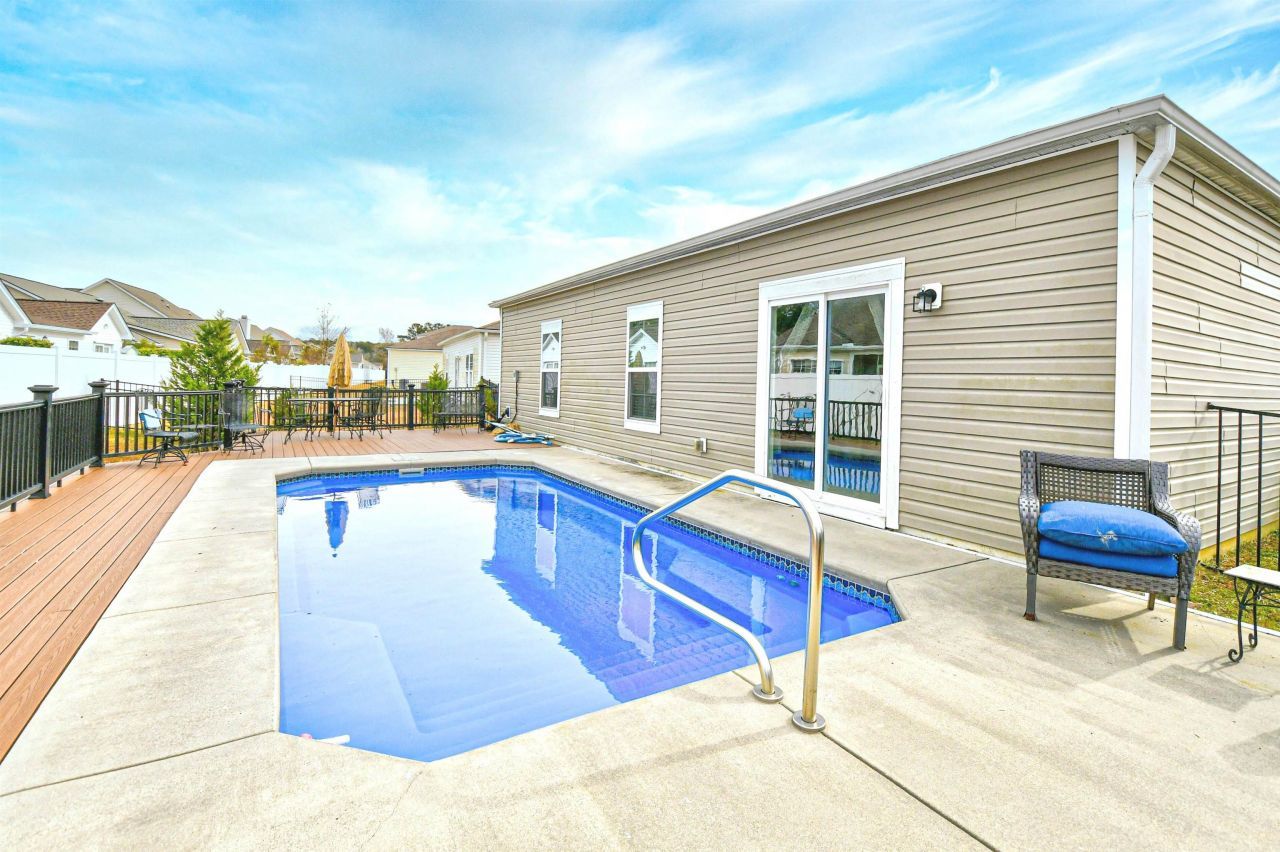 321 Hidden Cove Dr. Photo 33