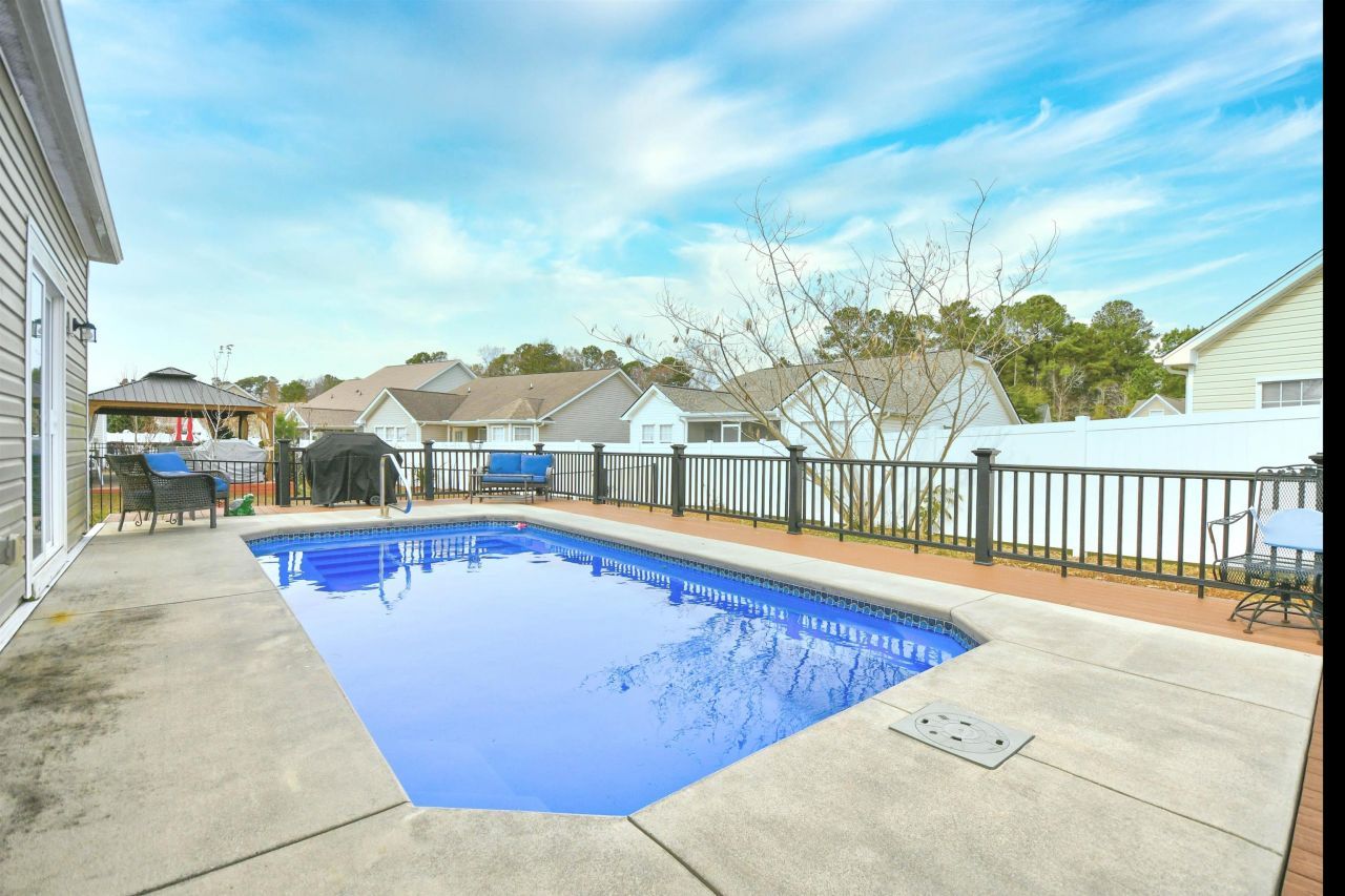 321 Hidden Cove Dr. Photo 36