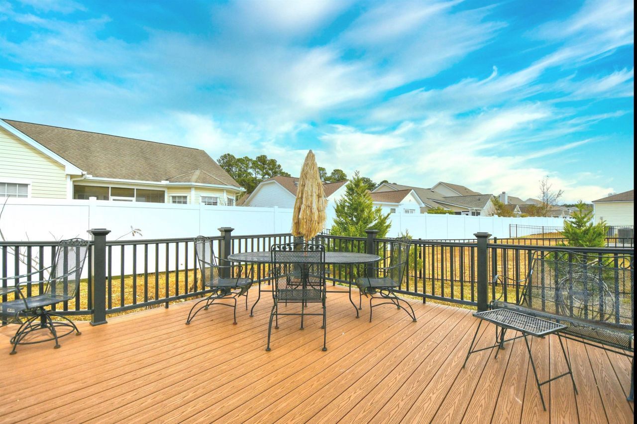 321 Hidden Cove Dr. Photo 37