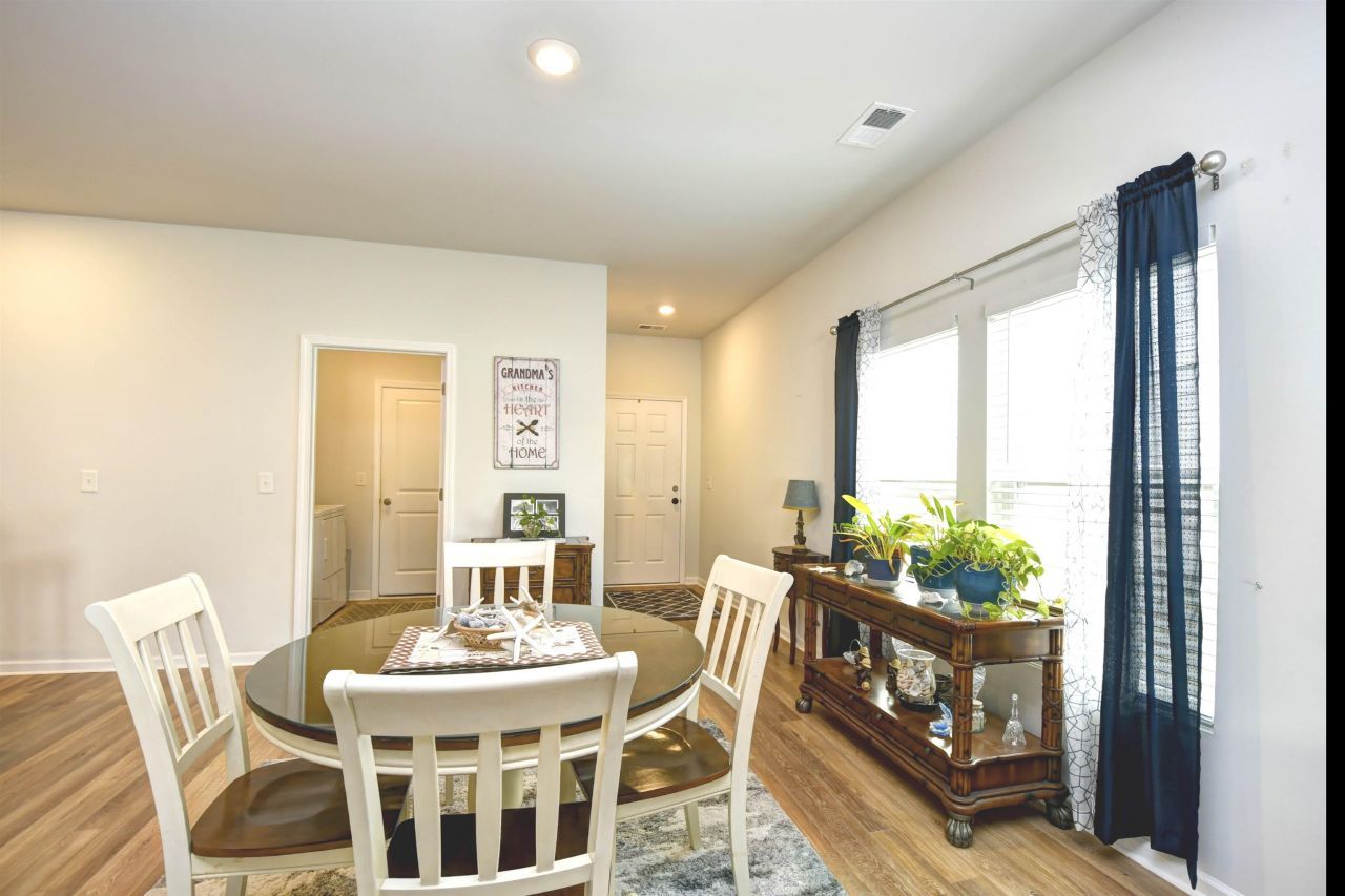 321 Hidden Cove Dr. Photo 6