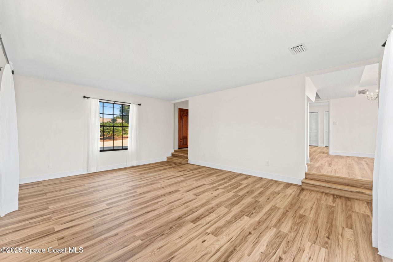 750 W Whitmire Drive, Melbourne, FL 32935 Photo