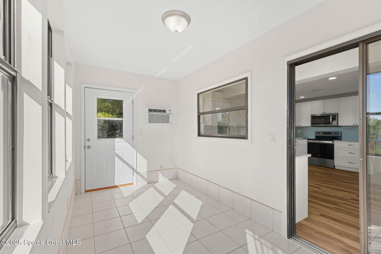 750 W Whitmire Drive, Melbourne, FL 32935 Photo