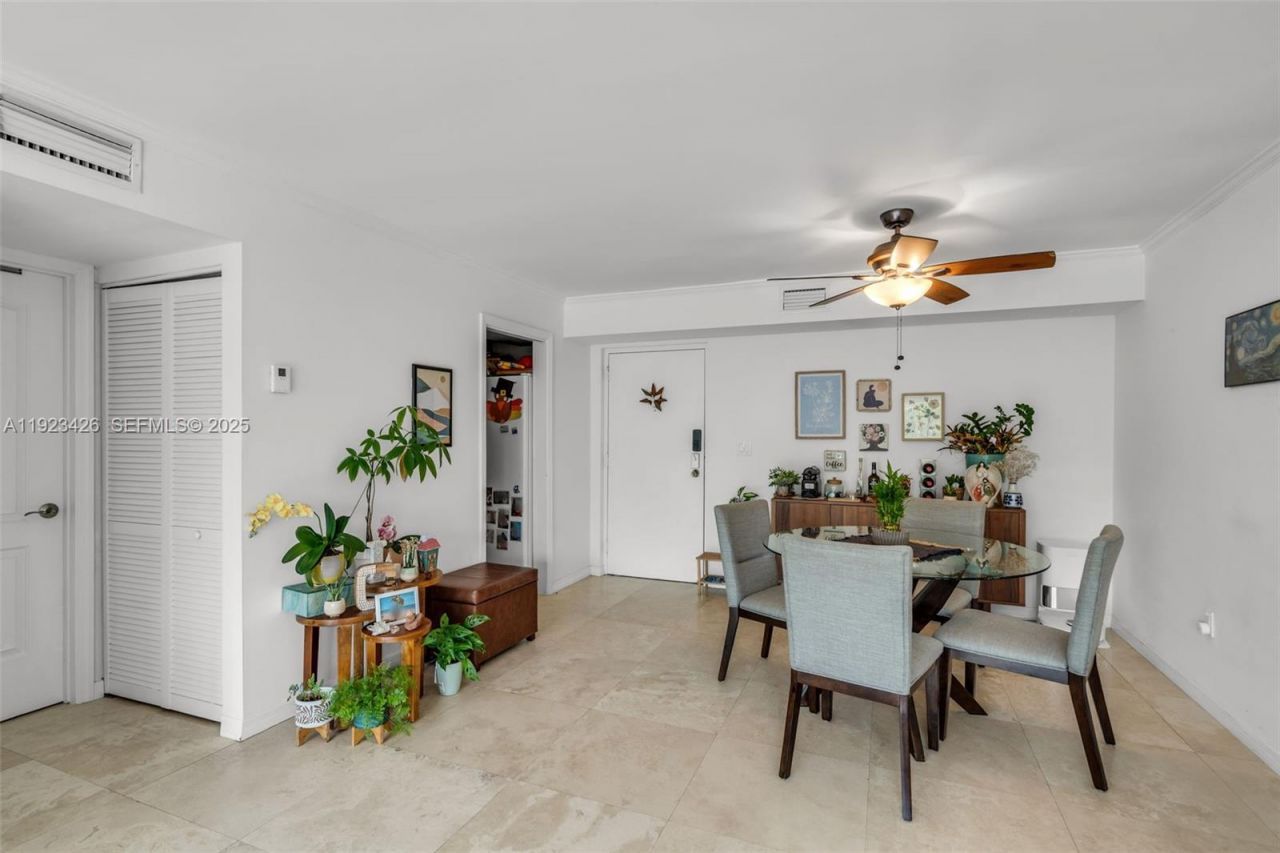 255 Galen Dr, Unit 2E, Key Biscayne, FL 33149 Photo