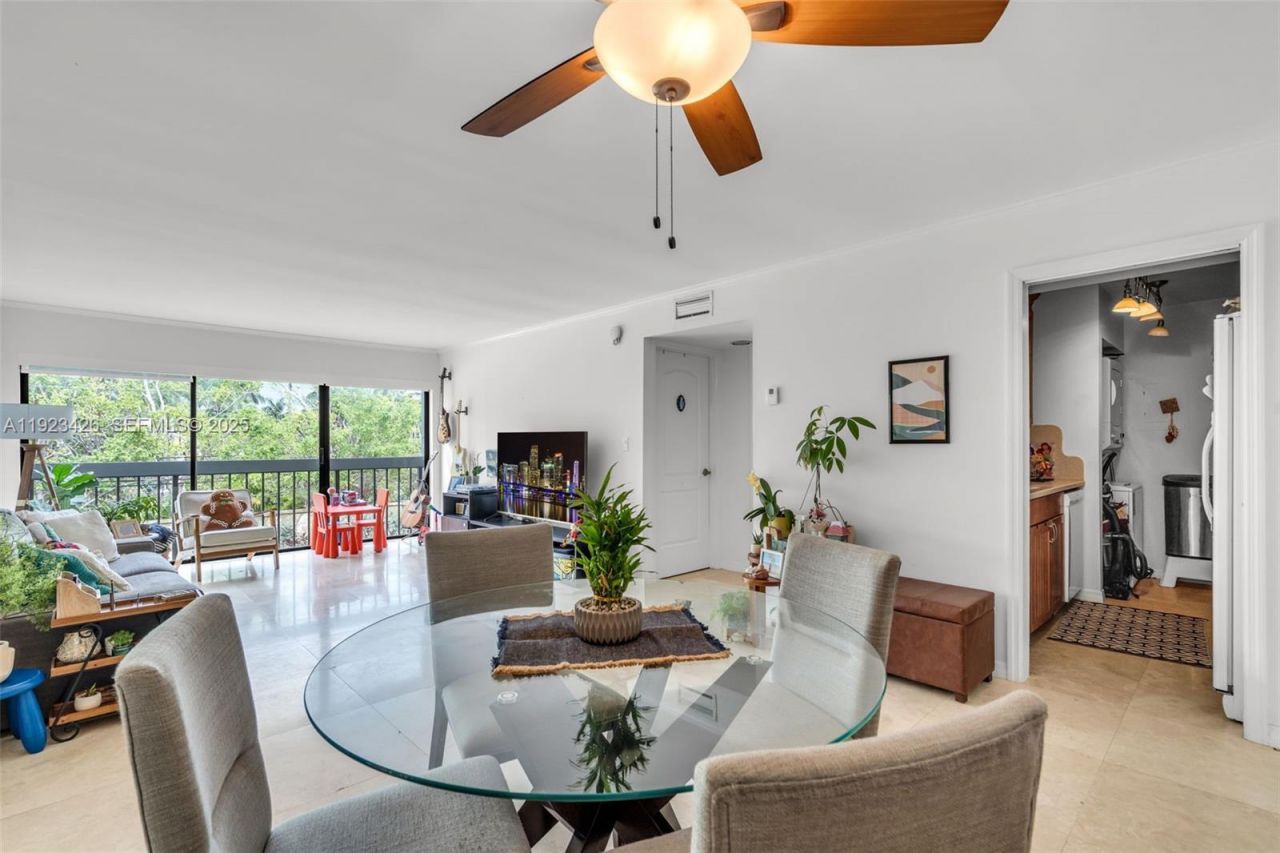 255 Galen Dr, Unit 2E, Key Biscayne, FL 33149 Photo