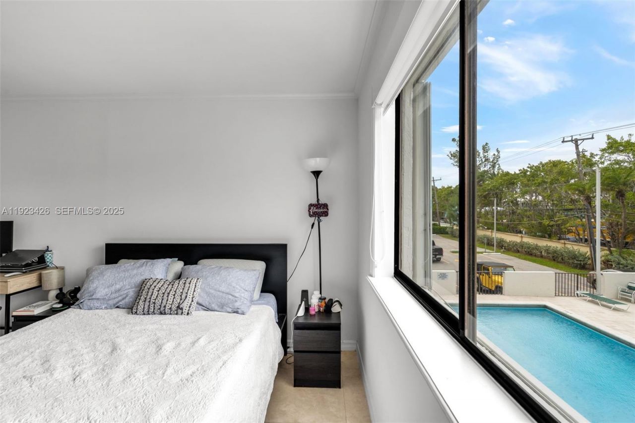 255 Galen Dr, Unit 2E, Key Biscayne, FL 33149 Photo