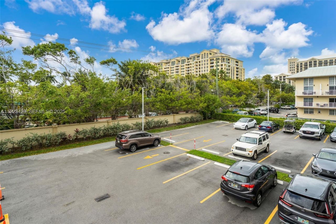 255 Galen Dr, Unit 2E, Key Biscayne, FL 33149 Photo