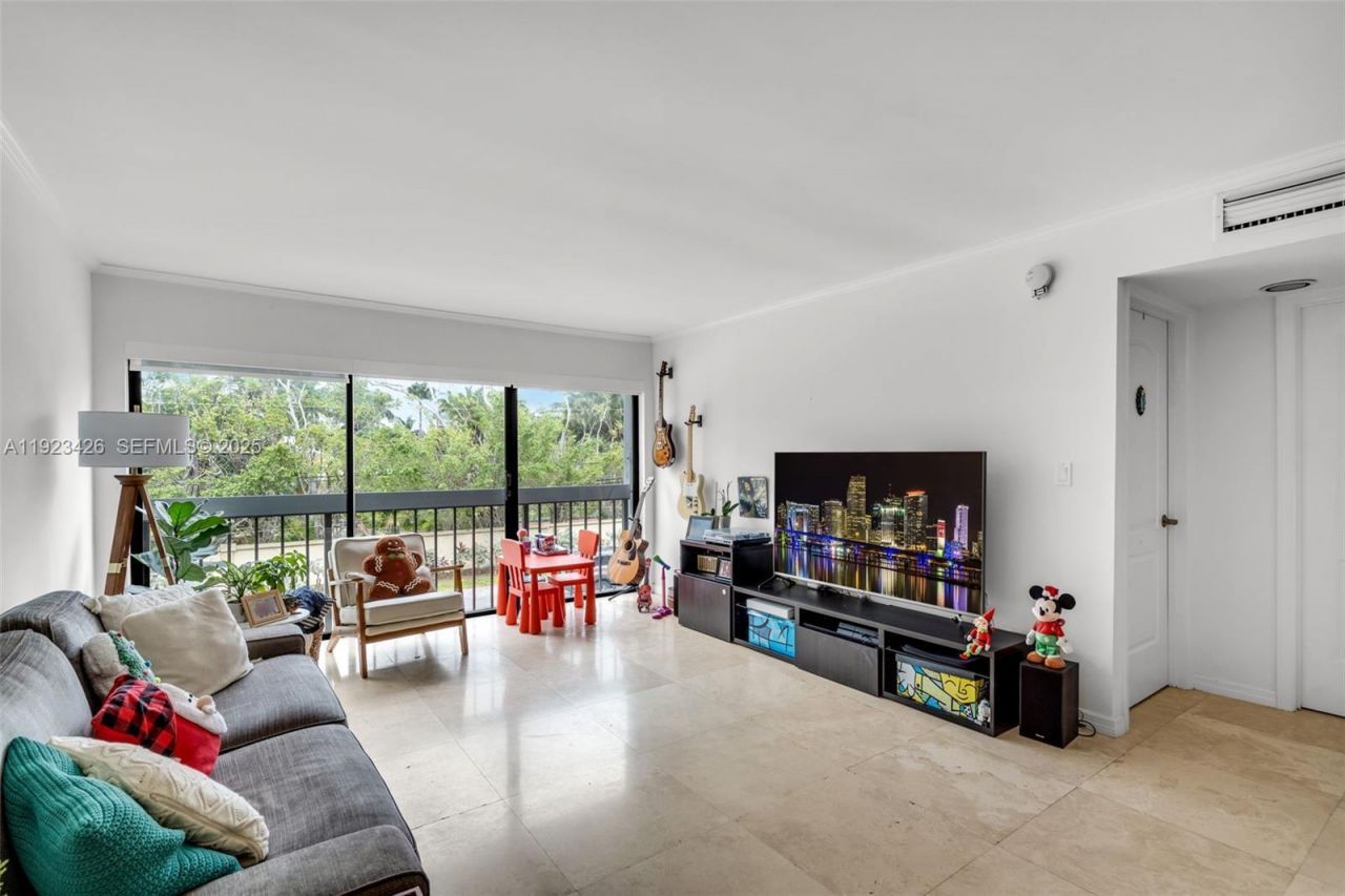255 Galen Dr, Unit 2E, Key Biscayne, FL 33149 Photo