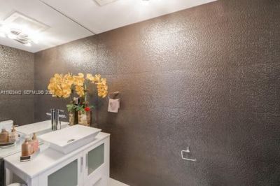 92 SW 3rd St, Unit 5108, Miami, FL 33130 Photo