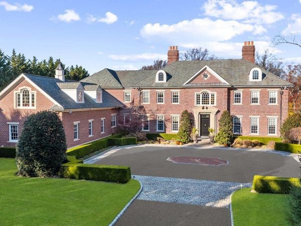 6 La Colline Drive, Mill Neck, NY 11765
