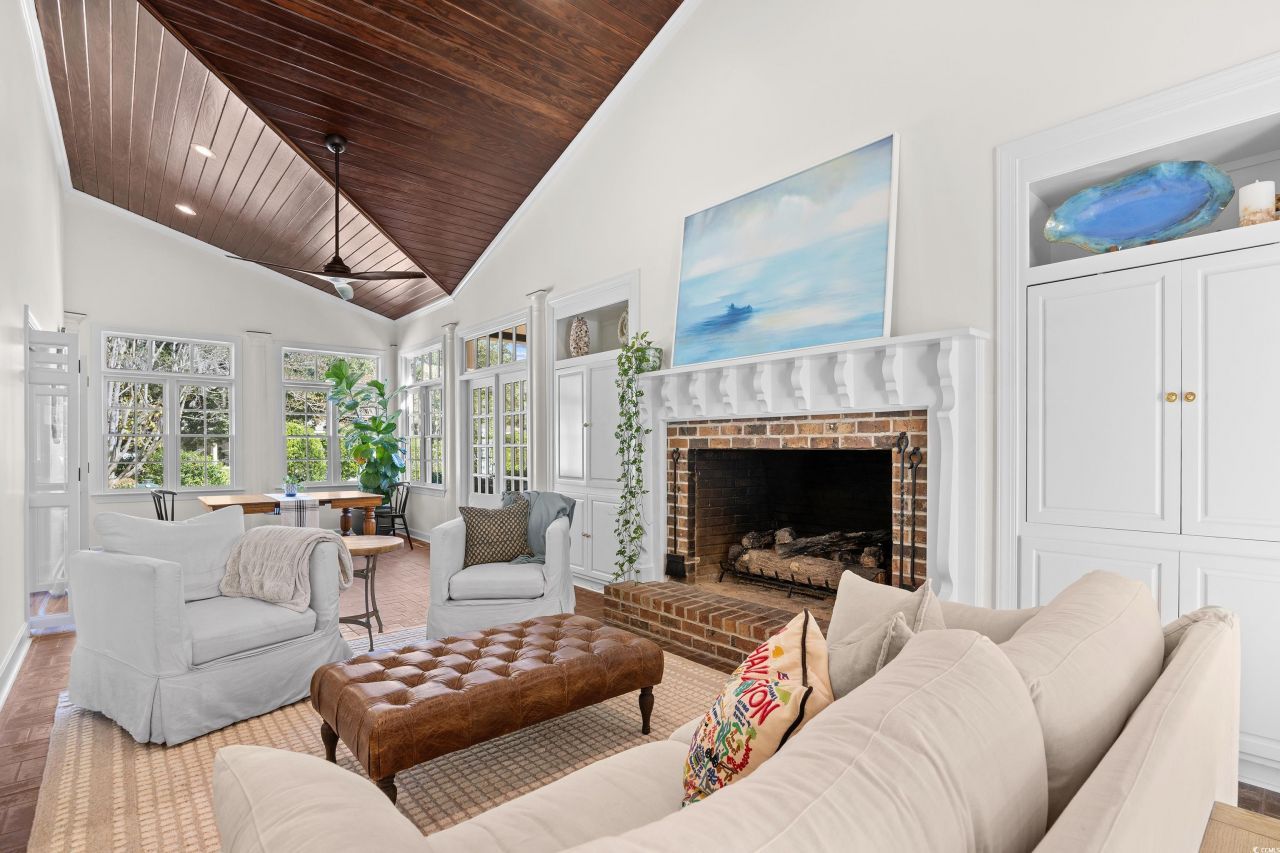 356 Rossdhu Ave. Photo 10