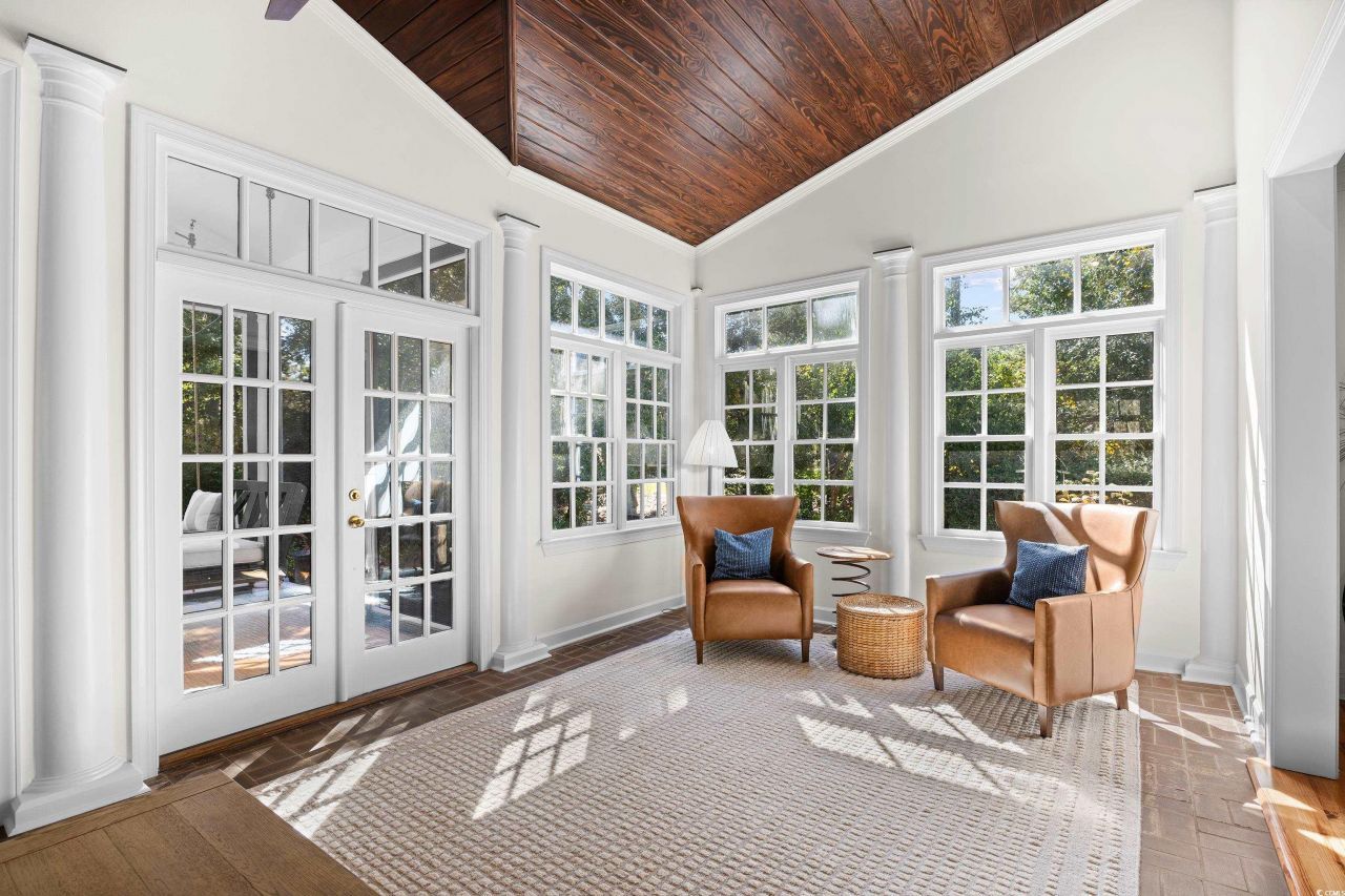 356 Rossdhu Ave. Photo 13