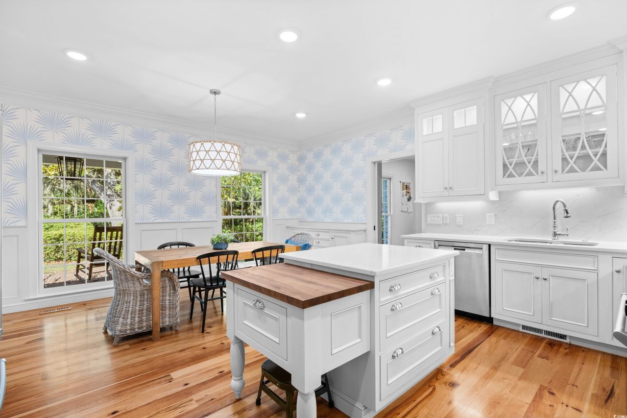 356 Rossdhu Ave. Photo 17