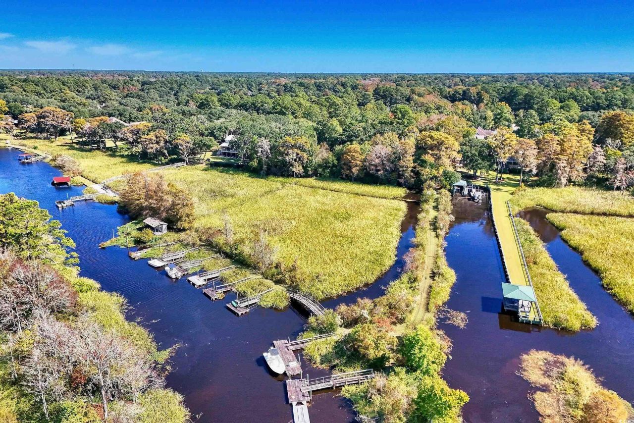 356 Rossdhu Ave. Photo 6