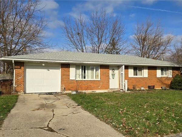 113 Lodestone Drive, Englewood, OH 45322