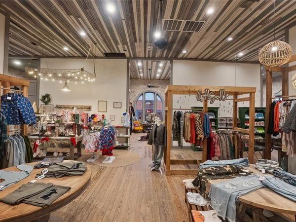 101 N Elm Street , Hico, TX 76457