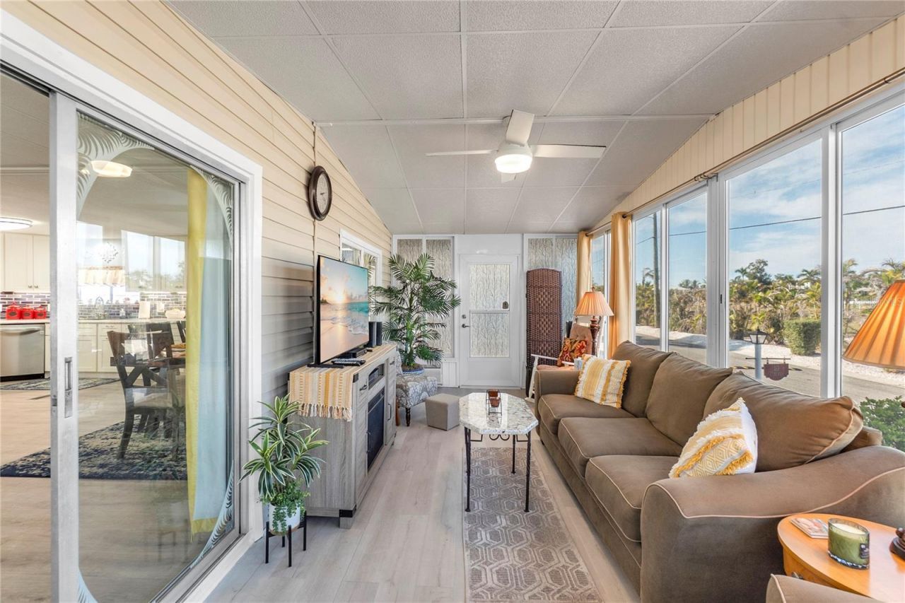 2107 Palma Sola Boulevard, Unit 10, Bradenton, FL 34209 Photo