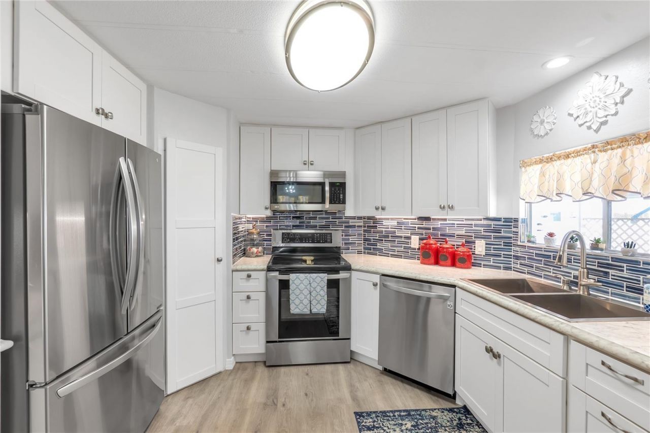 2107 Palma Sola Boulevard, Unit 10, Bradenton, FL 34209 Photo