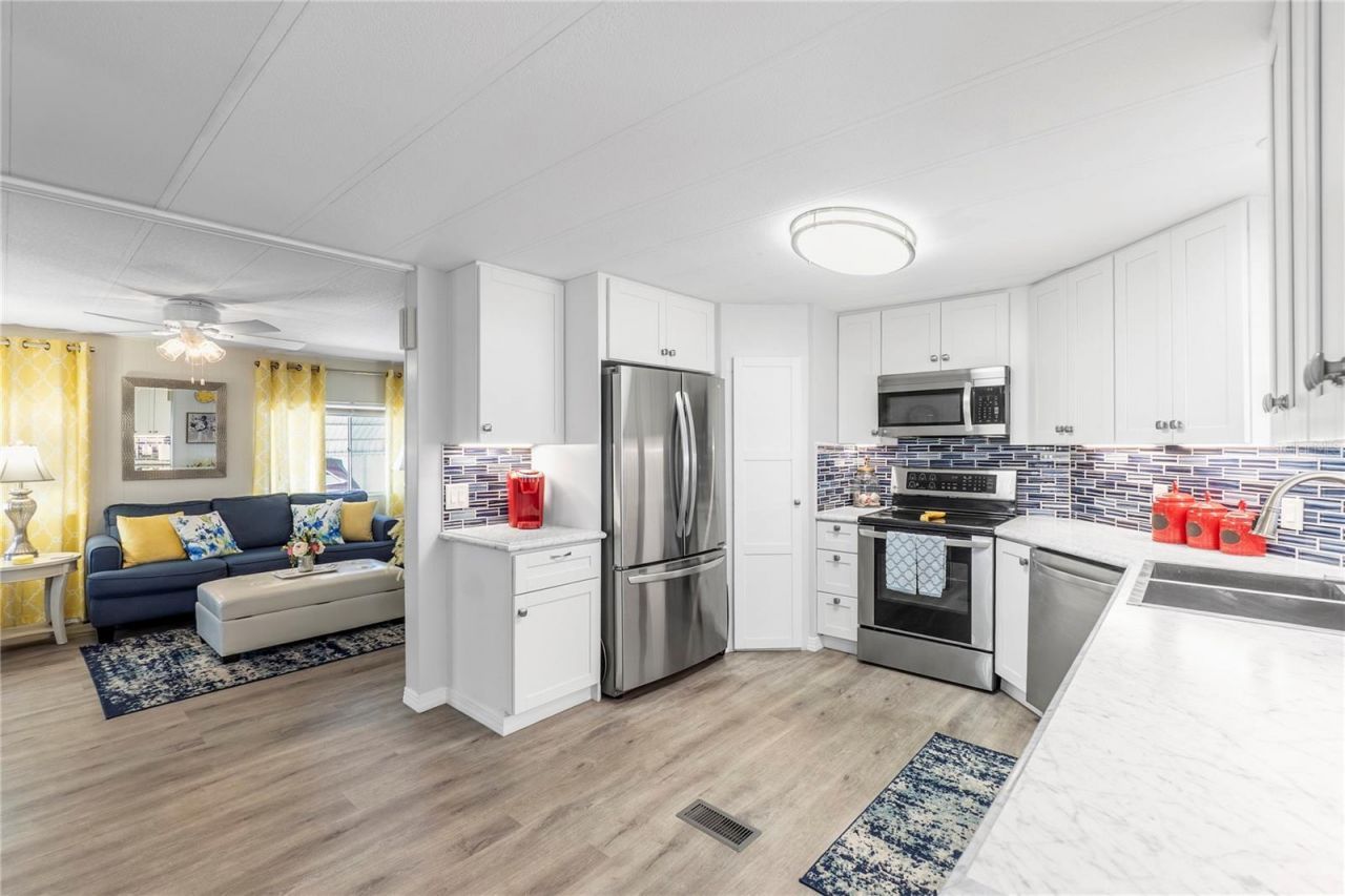 2107 Palma Sola Boulevard, Unit 10, Bradenton, FL 34209 Photo