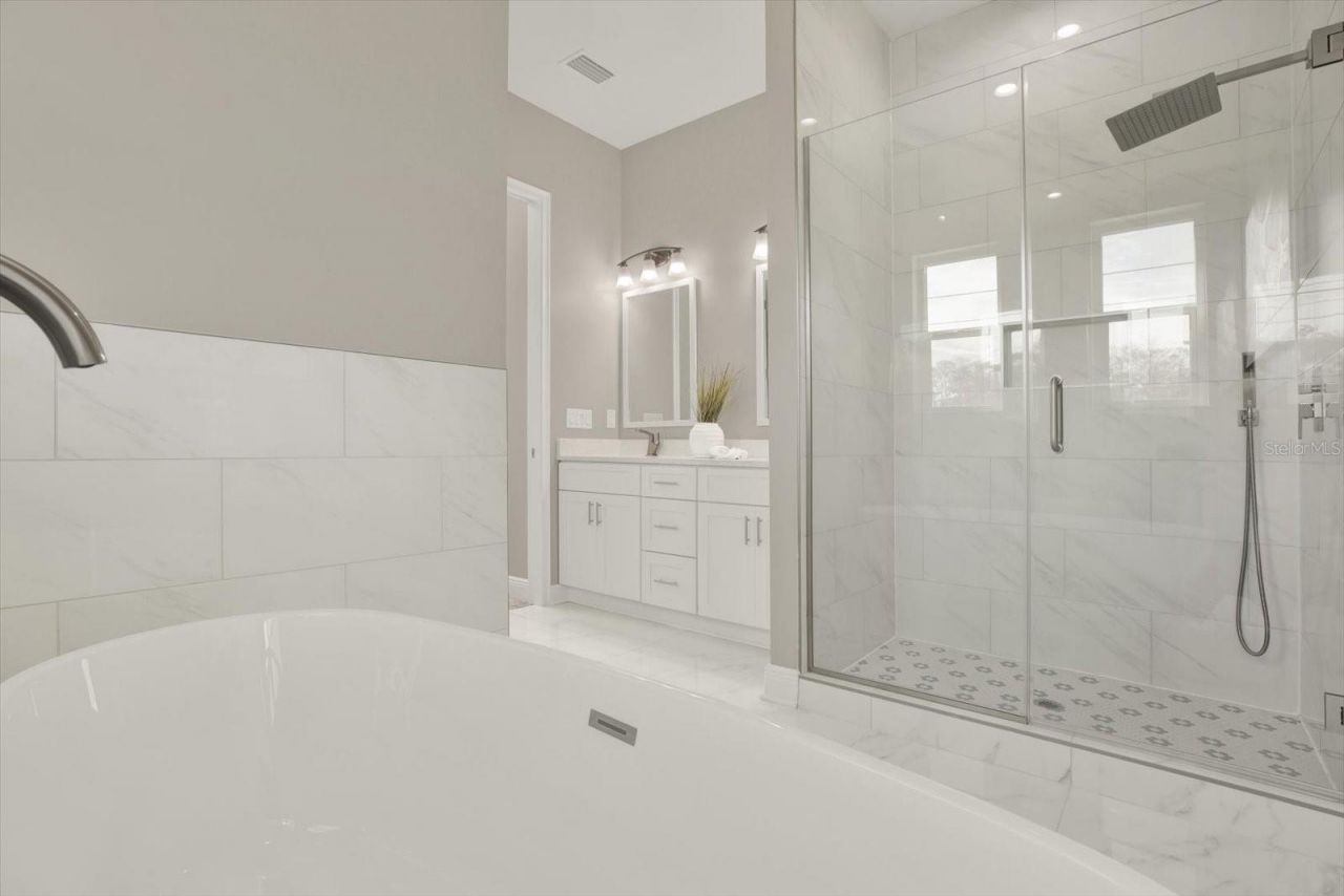 3847 Seena Manor Court, Tampa, FL 33618 Photo