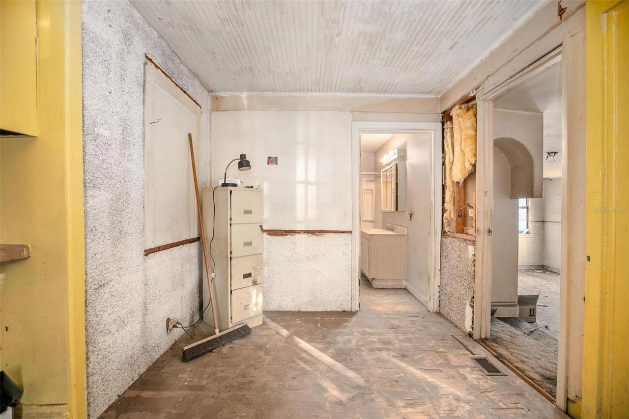 1430 E New York Avenue, Deland, FL 32724 Photo