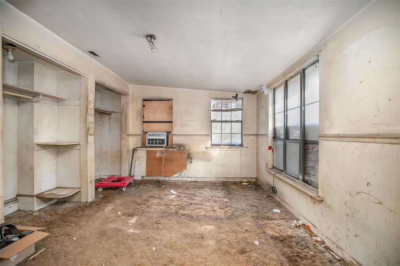 1430 E New York Avenue, Deland, FL 32724 Photo