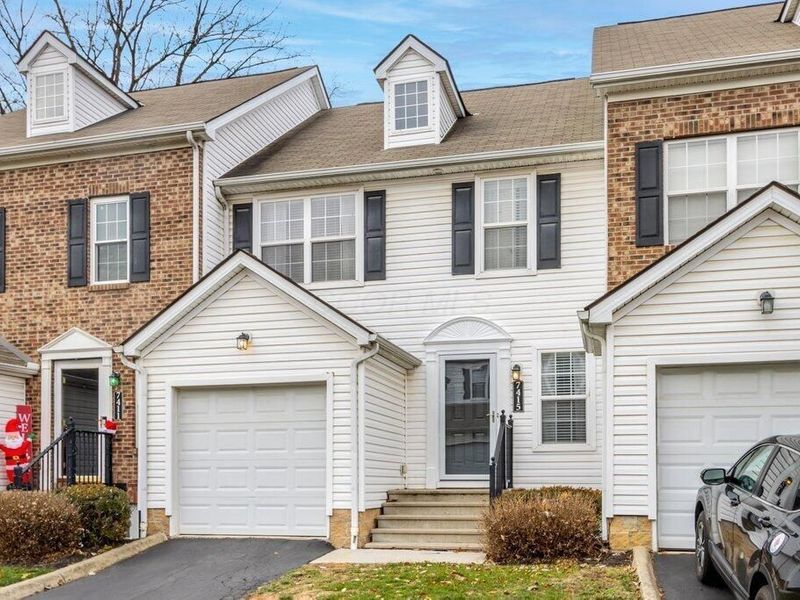 7415 Cayman Lane, Worthington, OH 43085 Photo 2