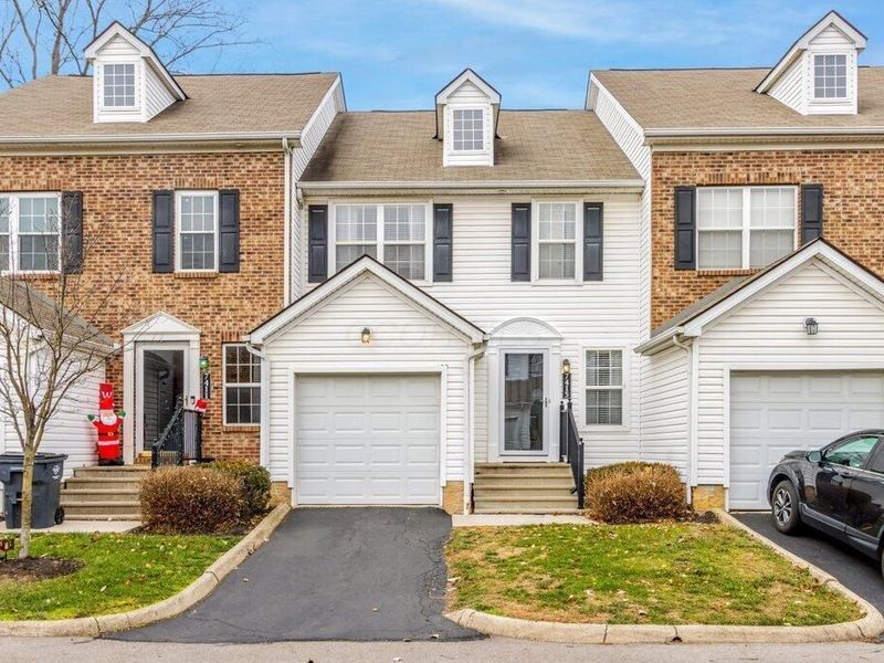 7415 Cayman Lane, Worthington, OH 43085 Photo 3