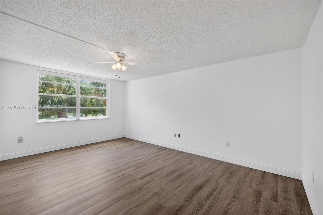 2851 NE 183rd St, Unit 216E, Aventura, FL 33160 Photo