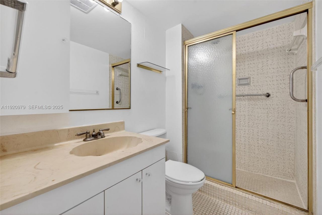 2851 NE 183rd St, Unit 216E, Aventura, FL 33160 Photo