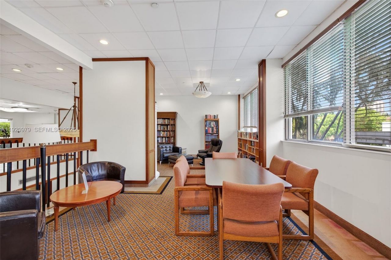 2851 NE 183rd St, Unit 216E, Aventura, FL 33160 Photo