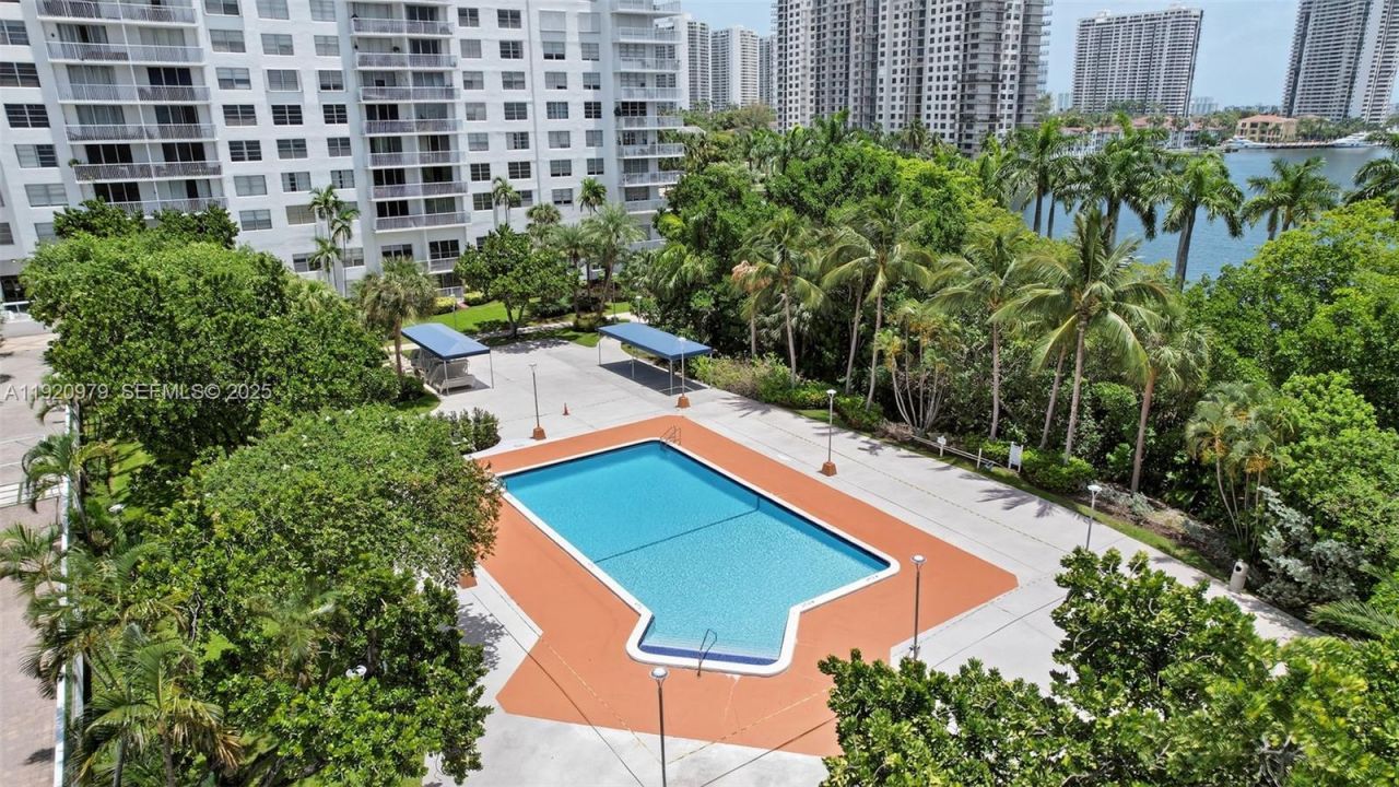 2851 NE 183rd St, Unit 216E, Aventura, FL 33160 Photo