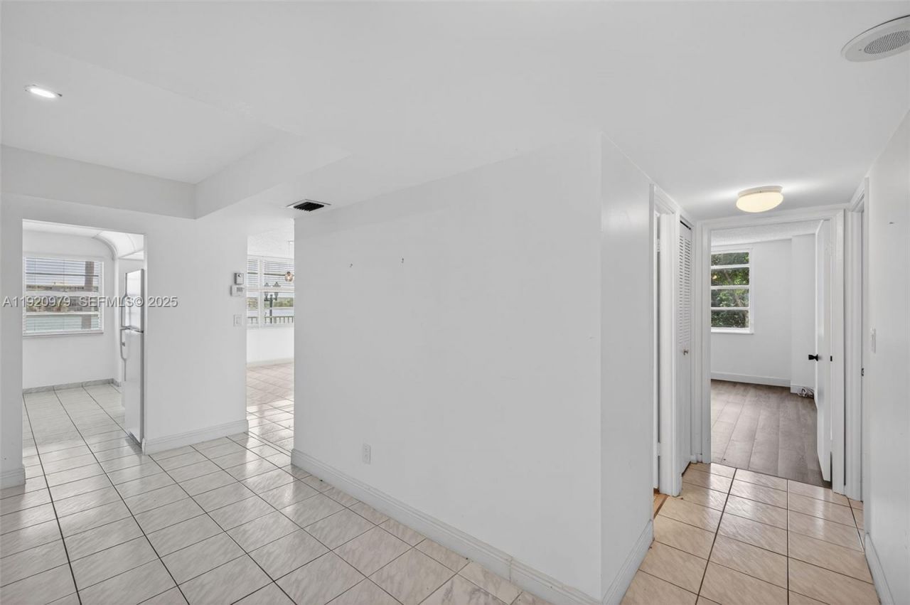 2851 NE 183rd St, Unit 216E, Aventura, FL 33160 Photo
